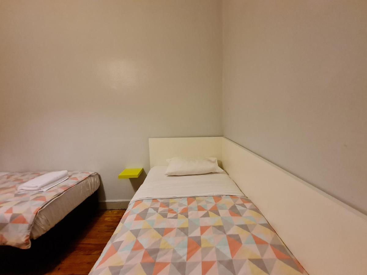Shangri-La Hostel Anjos Lisbon Bagian luar foto