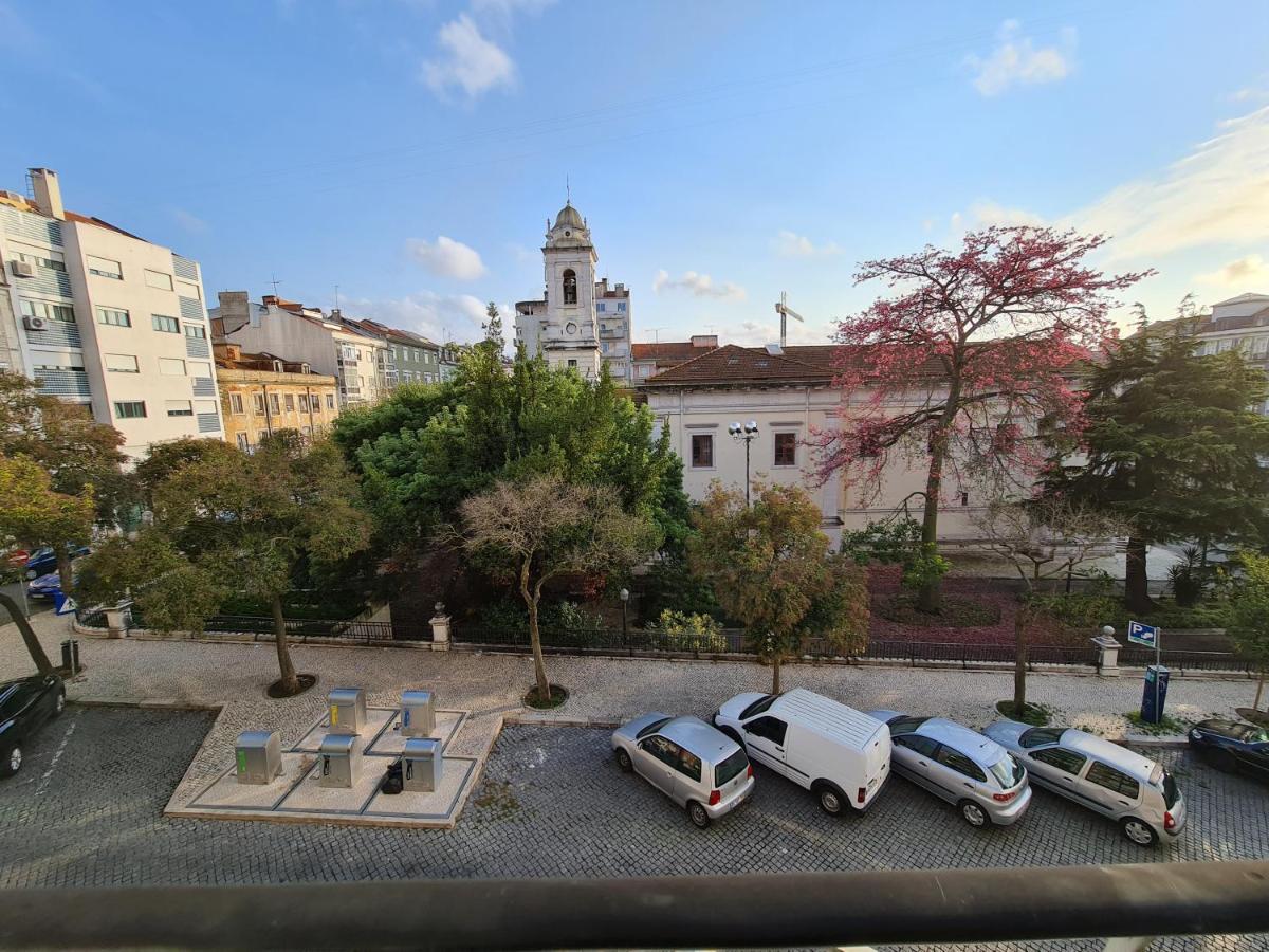Shangri-La Hostel Anjos Lisbon Bagian luar foto