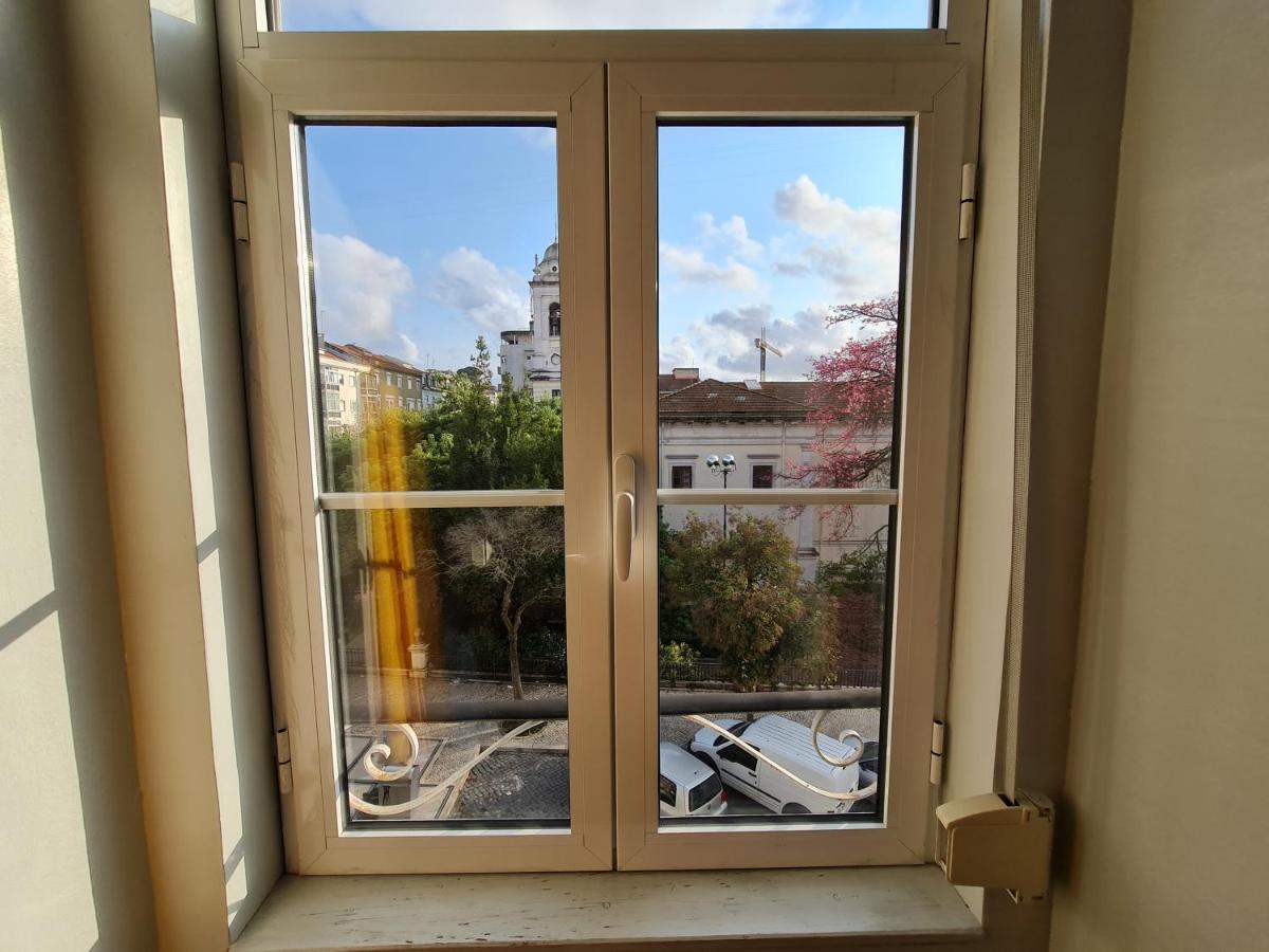Shangri-La Hostel Anjos Lisbon Bagian luar foto