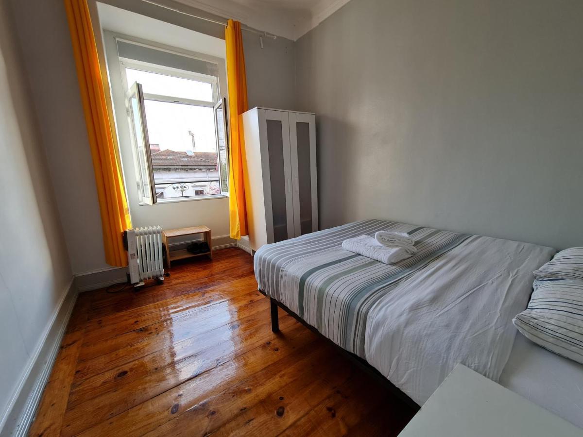 Shangri-La Hostel Anjos Lisbon Bagian luar foto