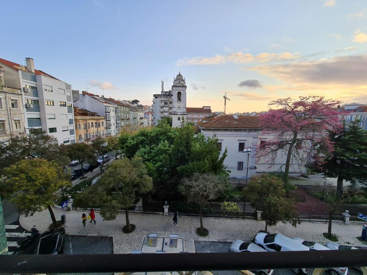 Shangri-La Hostel Anjos Lisbon Bagian luar foto
