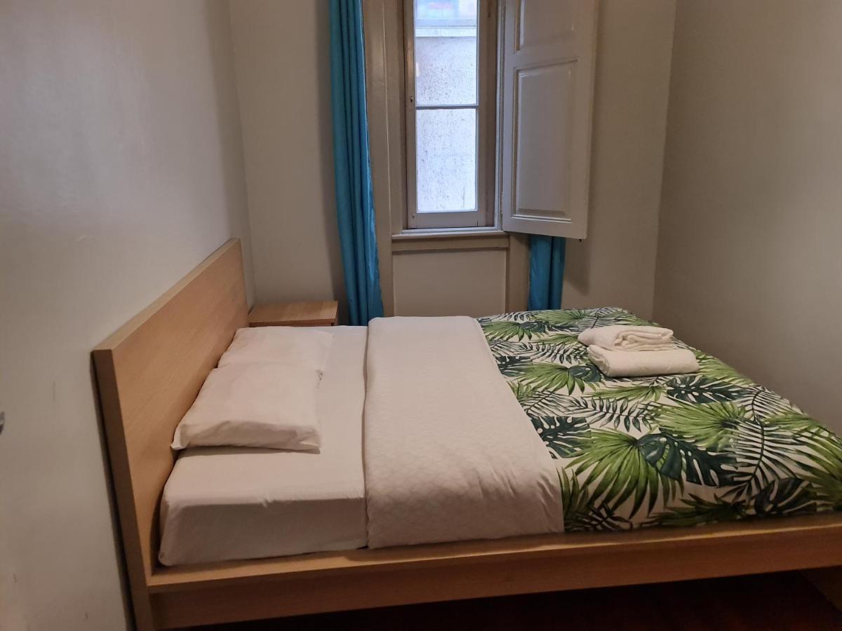 Shangri-La Hostel Anjos Lisbon Bagian luar foto