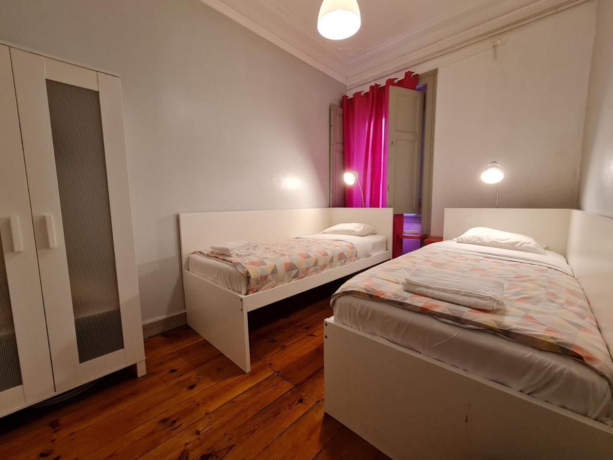 Shangri-La Hostel Anjos Lisbon Bagian luar foto