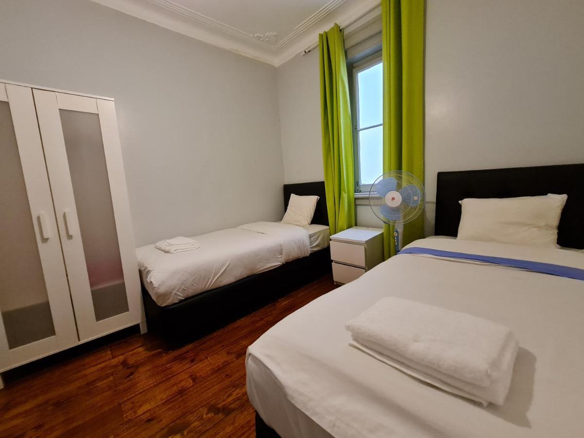 Shangri-La Hostel Anjos Lisbon Bagian luar foto